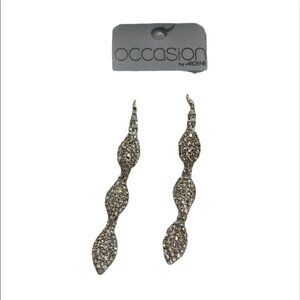 NWT Ardene Occaisuon dangly sparkly earrings silver